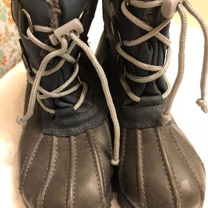The Children’s Place snow boots